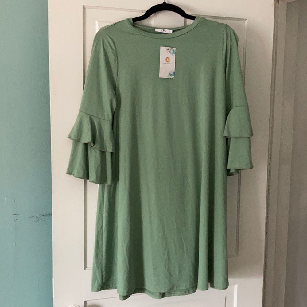 —Green Amelia James Ruffle Sleeve Dress